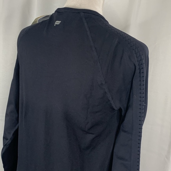 Fabletics Black Sync Seemless Long Sleeve Athletic Top- NWT - Picture 12 of 15
